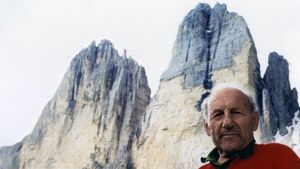 Riccardo Cassin, 100 Anni - Un secolo di alpinismo passato alla storia's poster