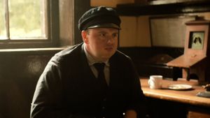 The Railway Children Return's poster