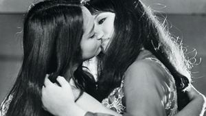 Cruel Female Love Suicide's poster