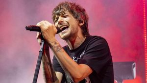 Louis Tomlinson: All of Those Voices's poster