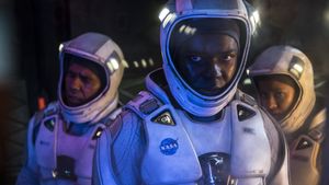 The Cloverfield Paradox's poster