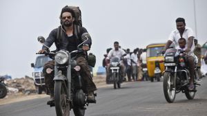 Irudhi Suttru's poster