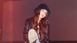 Olivia Rodrigo: driving home 2 u (a SOUR film)'s poster
