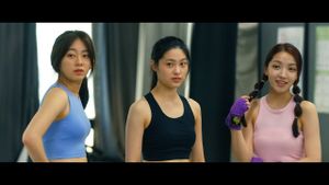 Girls In The Cage's poster