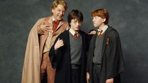 Harry Potter and the Chamber of Secrets's poster