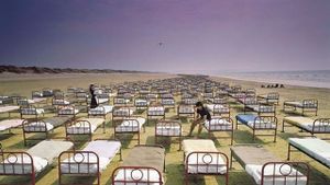 Rock Milestones: Pink Floyd: A Momentary Lapse of Reason's poster