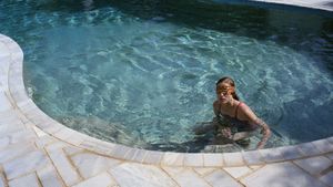 Dogtooth's poster