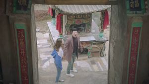 Dream Break Down the Daughter Village's poster