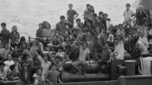 L'île de lumière. Quand la France sauve les Boat People's poster