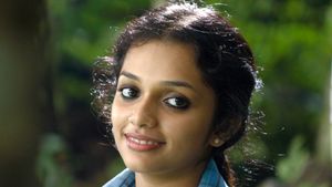 Elsamma Enna Aankutty's poster