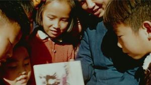 Sunday in Peking's poster