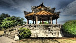 Vietnam: Hue et la Rivière des Parfums's poster