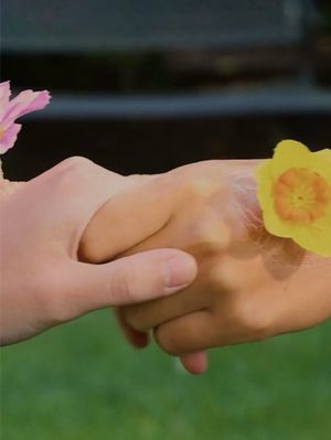 Mano de Flor's poster