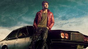 Taxiwala's poster