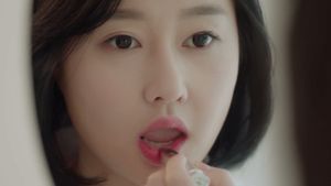 Lee Eun-mi Big Breasts's poster