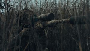Sniper. The White Raven's poster