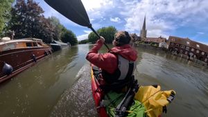 Source to Sea down the River Thames WITHOUT Leaving it (Part 5)'s poster