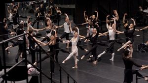 Black Swan's poster