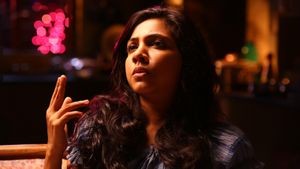 Kadhalum Kadandhu Pogum's poster