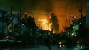 Godzilla 2000's poster
