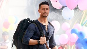Baaghi 2's poster