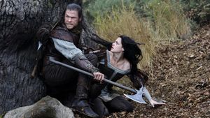 Snow White and the Huntsman's poster
