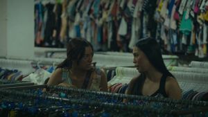 Palipat-lipat, papalit-palit's poster