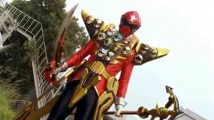 Kaizoku Sentai Gokaiger: Let's Make an Extremely GOLDEN Show of it! The 36-Stage Gokai Change!!'s poster