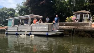 Source to Sea down the River Thames WITHOUT Leaving it (Part 6)'s poster