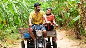 Pattathu Arasan's poster