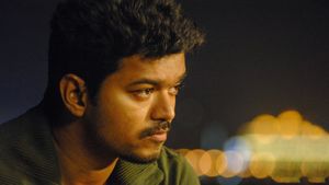Thuppakki's poster