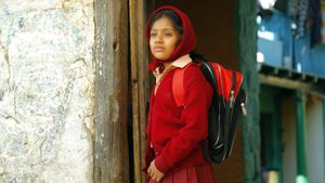 Akka Kuruvi's poster