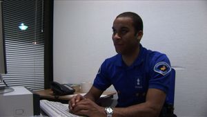 Des bleus dans la police's poster