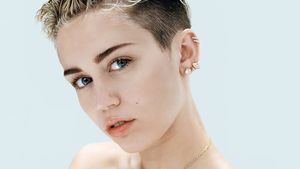 Miley: The Movement's poster