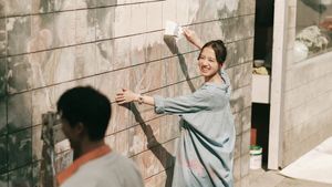 18×2 Beyond Youthful Days's poster