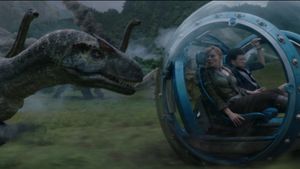 Jurassic World: Fallen Kingdom's poster