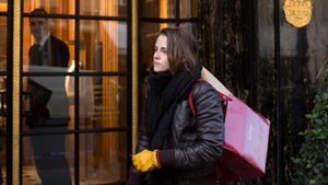 Personal Shopper's poster