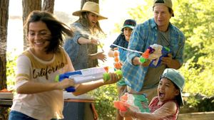 Instant Family's poster