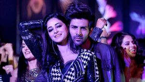 Pati Patni Aur Woh's poster