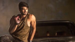 Taxiwala's poster
