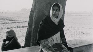 Uski Roti's poster