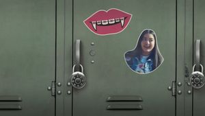 Growing Fangs's poster