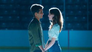 Hello, Goodbye and Everything in Between's poster