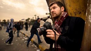 Hondros's poster