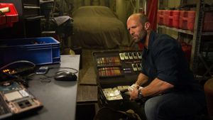 Mechanic: Resurrection's poster