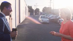 Punch-Drunk Love's poster