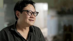 Southeast Asian Cinema: When the Rooster Crows's poster