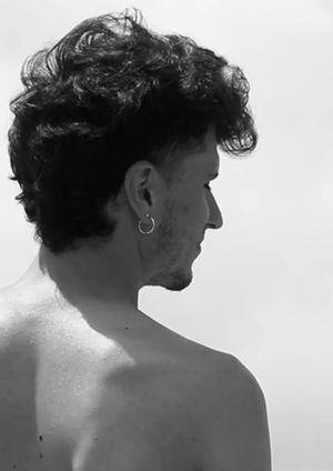 La Fotografía de Dos Chicos Frente al Mar's poster