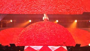 ayumi hamasaki PREMIUM SHOWCASE ～Feel the love～'s poster