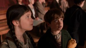 The Railway Children Return's poster